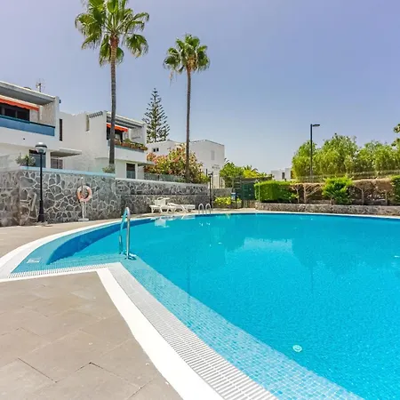 America - 150 Meters From The Beach, Free Wi-fi Apartmán