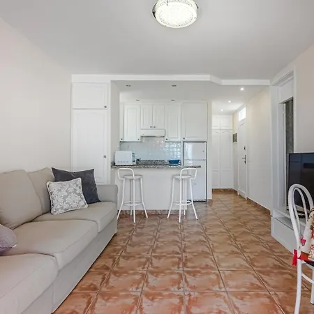 America - 150 Meters From The Beach, Free Wi-fi Arona (Tenerife)