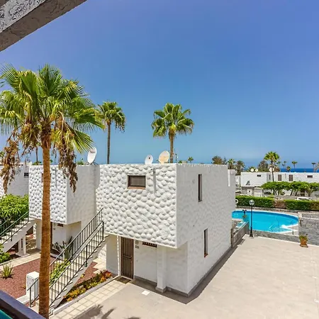 America - 150 Meters From The Beach, Free Wi-fi Apartment *