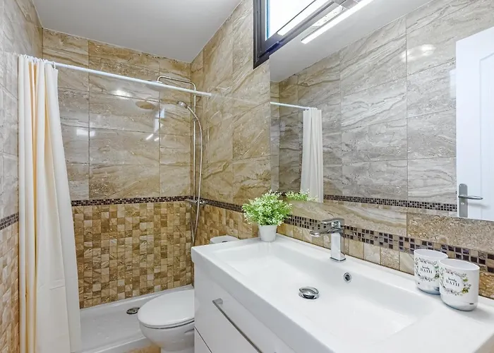 America - 150 Meters From The Beach, Free Wi-fi * Arona (Tenerife)