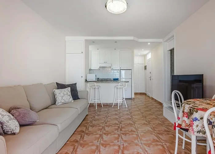 America - 150 Meters From The Beach, Free Wi-fi Arona (Tenerife)