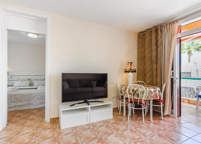 America - 150 Meters From The Beach, Free Wi-fi Arona (Tenerife)