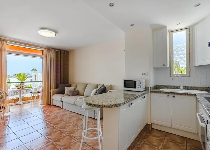 America - 150 Meters From The Beach, Free Wi-fi * Arona (Tenerife)