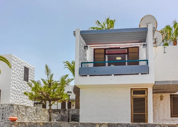 America - 150 Meters From The Beach, Free Wi-fi Arona (Tenerife)